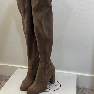 Steve Madden Elegant Brown Suede Knee-High Boots